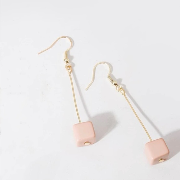 Peach Beige Geometric Square Dangle Earrings - Picture 2 of 3